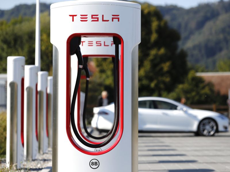 tesla-superchargeur-